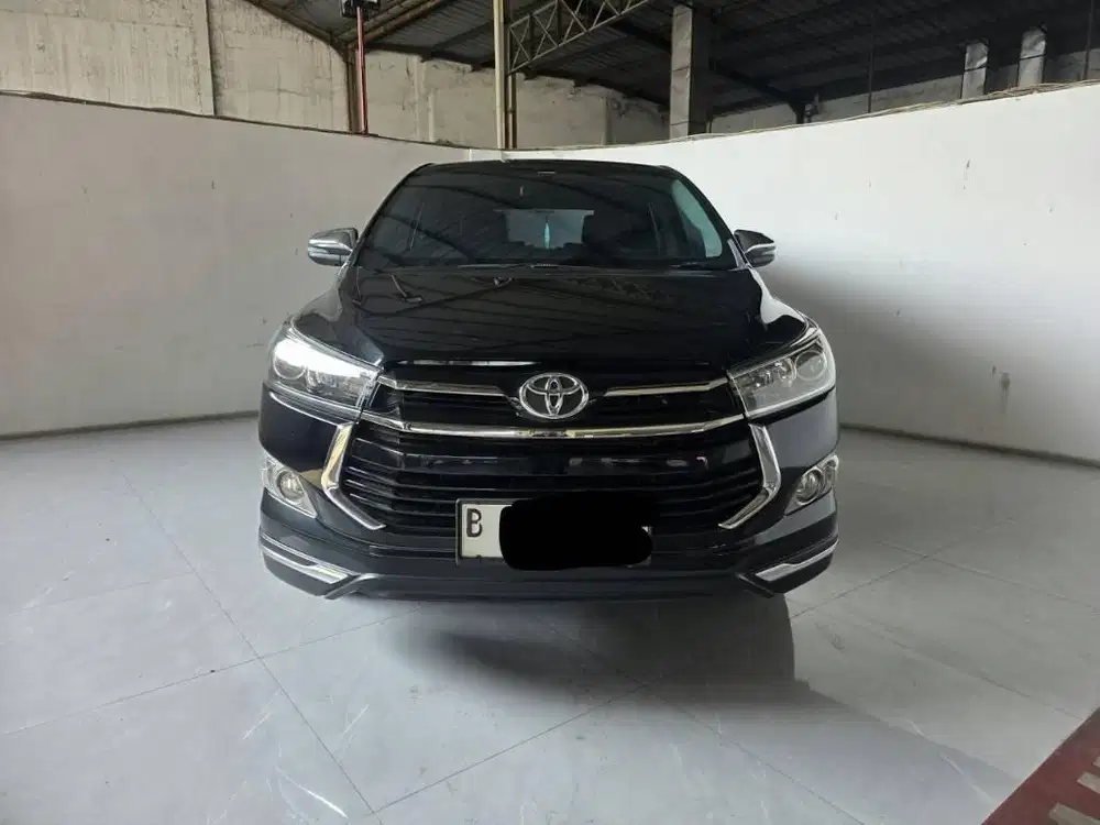 Toyota Innova Venturer 2.4 diesel AT ( Matic ) 2019 Hitam Km 68rban