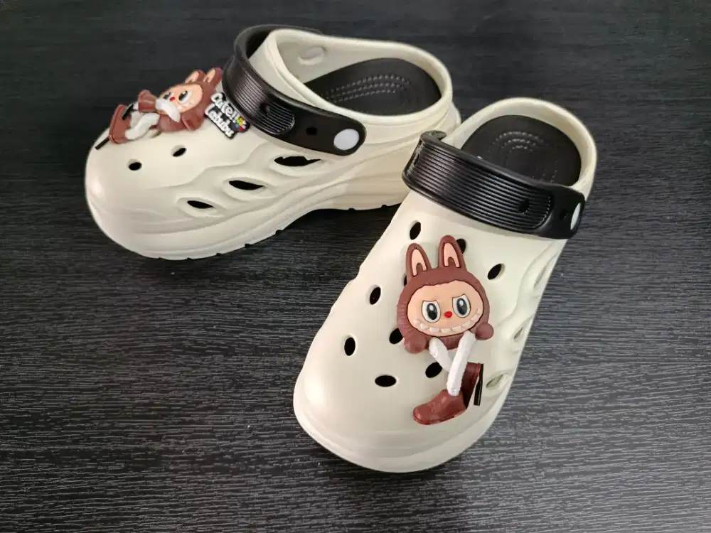 Sandal Wanita Karakter Labubu