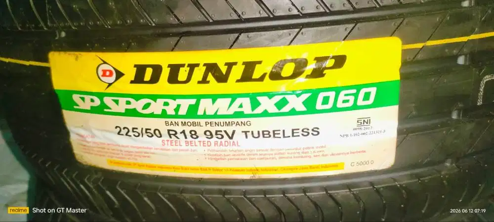 Dunlop sportmaxx r18 225/50