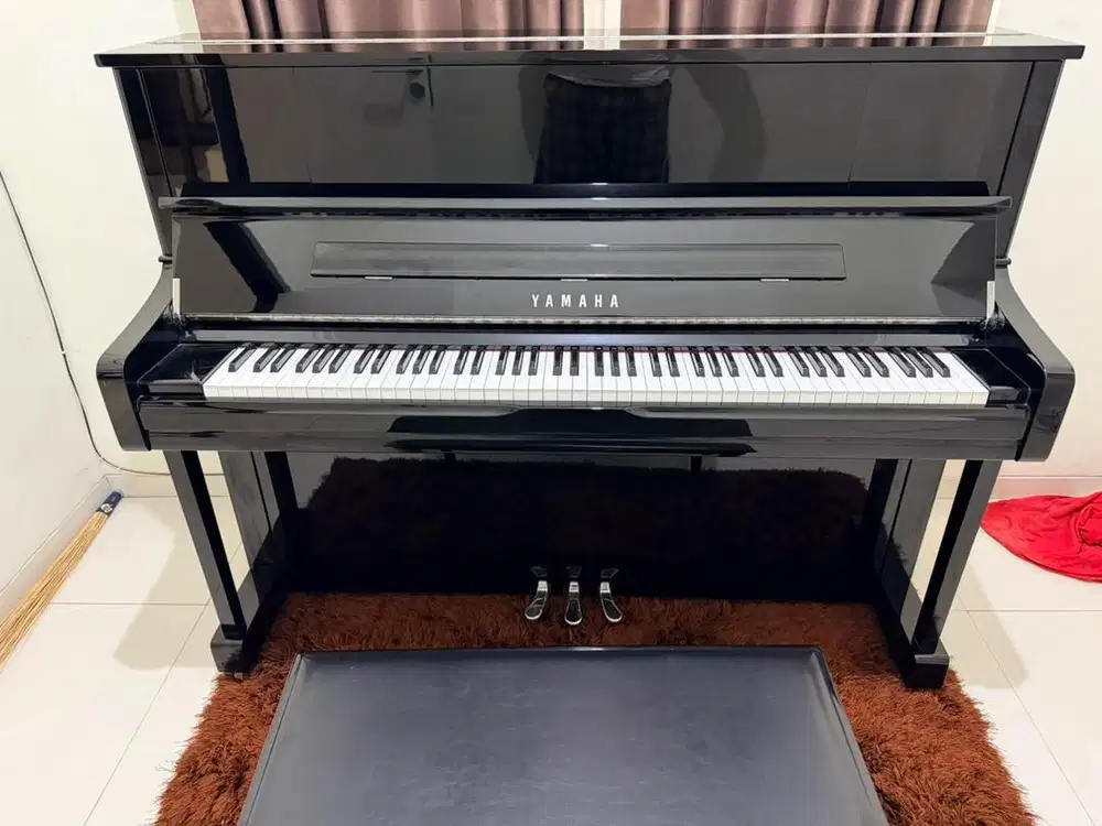 Piano Klasik Yamaha U1J PEC