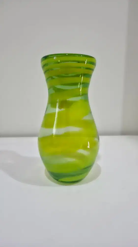 Vas Bunga Green