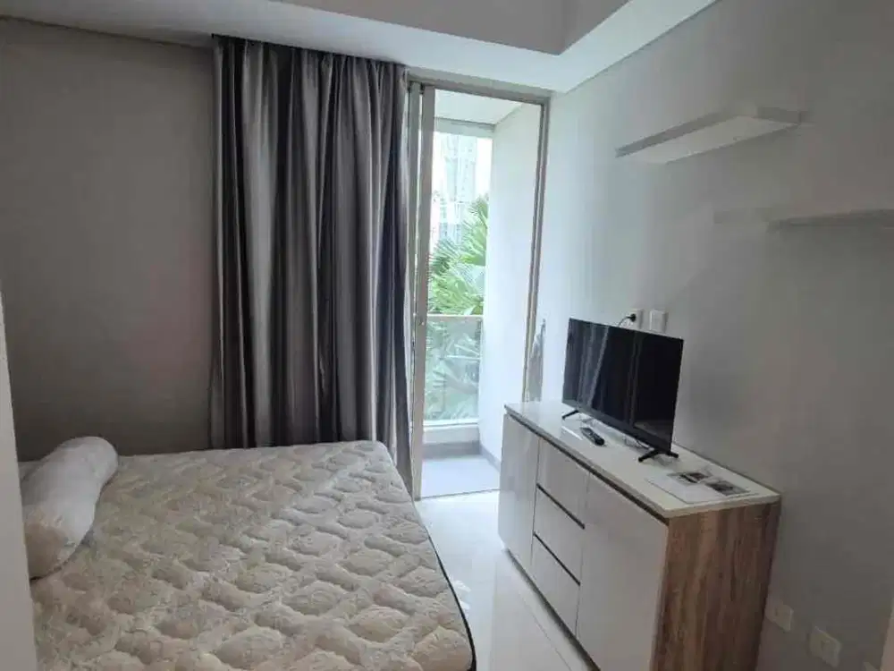Studio furnish lantai rendah