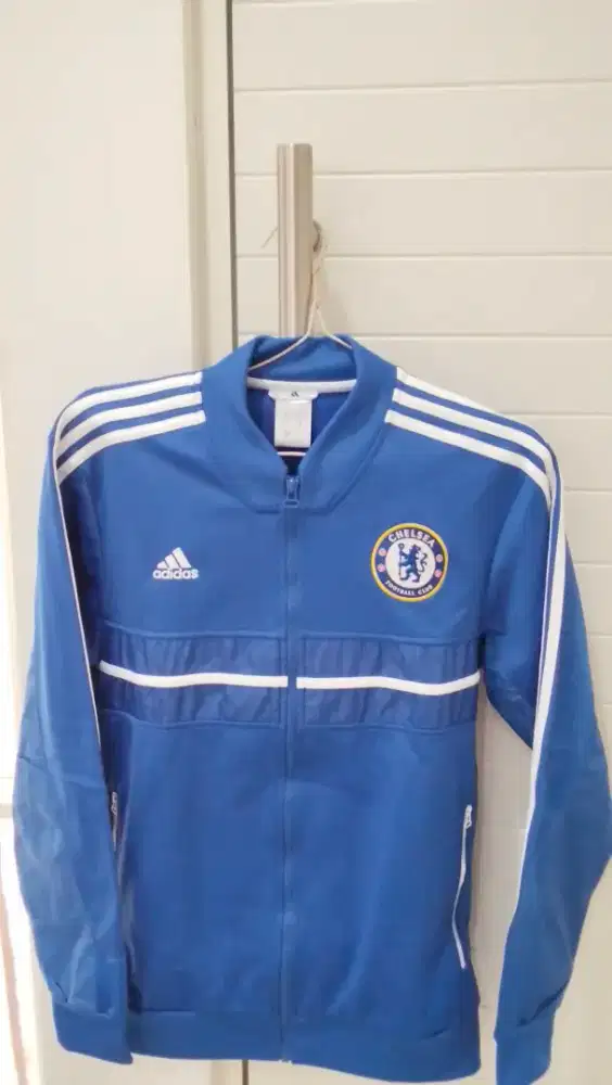 Jaket bola chelsea