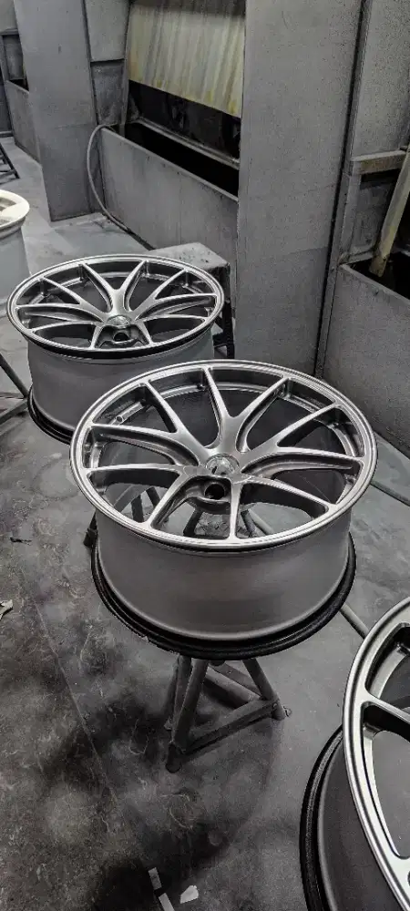 tukang amplas epoxy dempul velg mobil