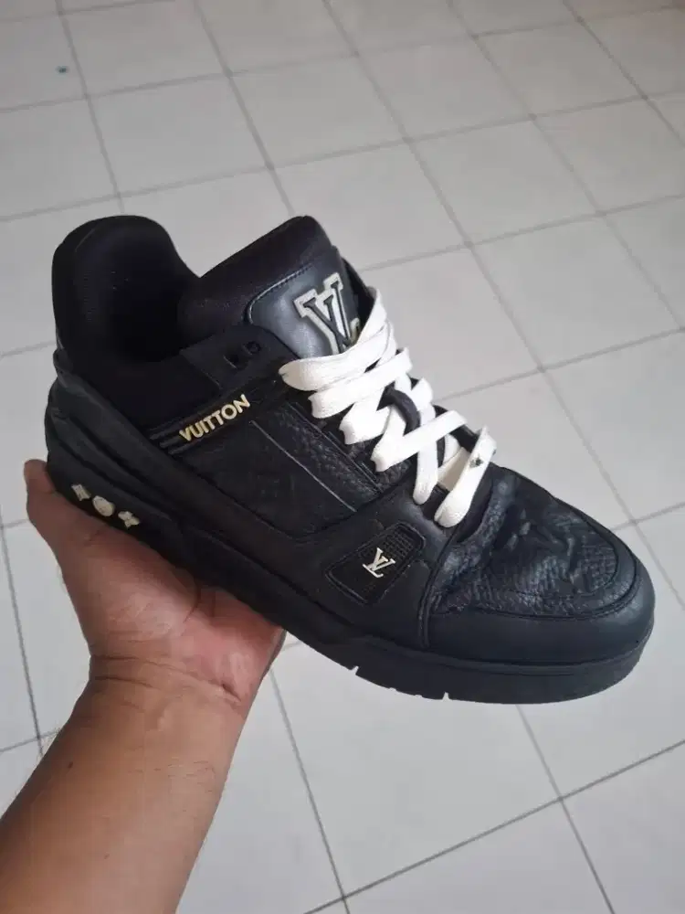 Sepatu Louis Vuitton Trainer full black