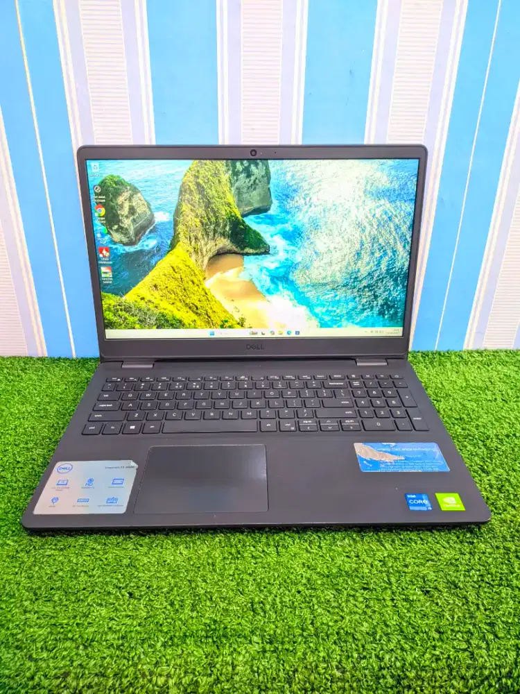 DELL Inspiron 3501 core i5 Gen 11 Dual VGA RAM 8 GB SSD 256 GB