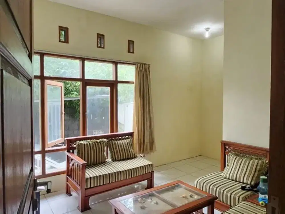 Rumah Siap Huni 2 Lantai di Komp Jatihandap Cimenyan Ref.05554