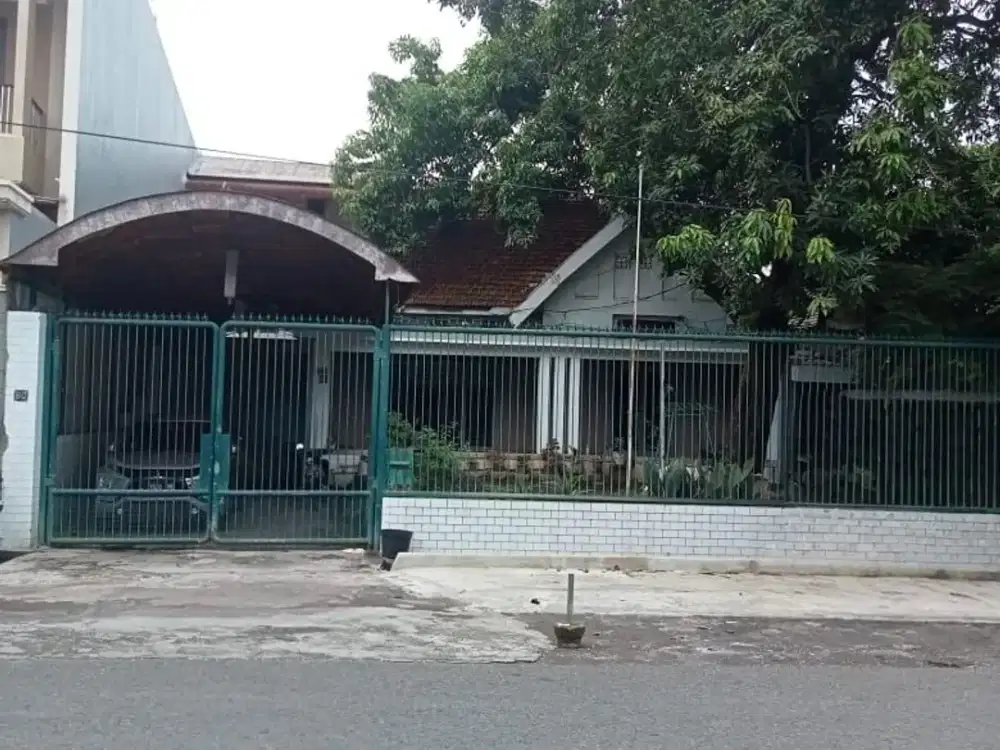 DI JUAL RUMAH DI JALAN ARGOPURO SURABAYA DEKAT SEKOLAH NEGERI SHM MH