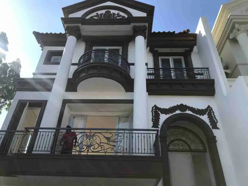 Dijual Rumah 2 Lt di Wisata Bukit Mas