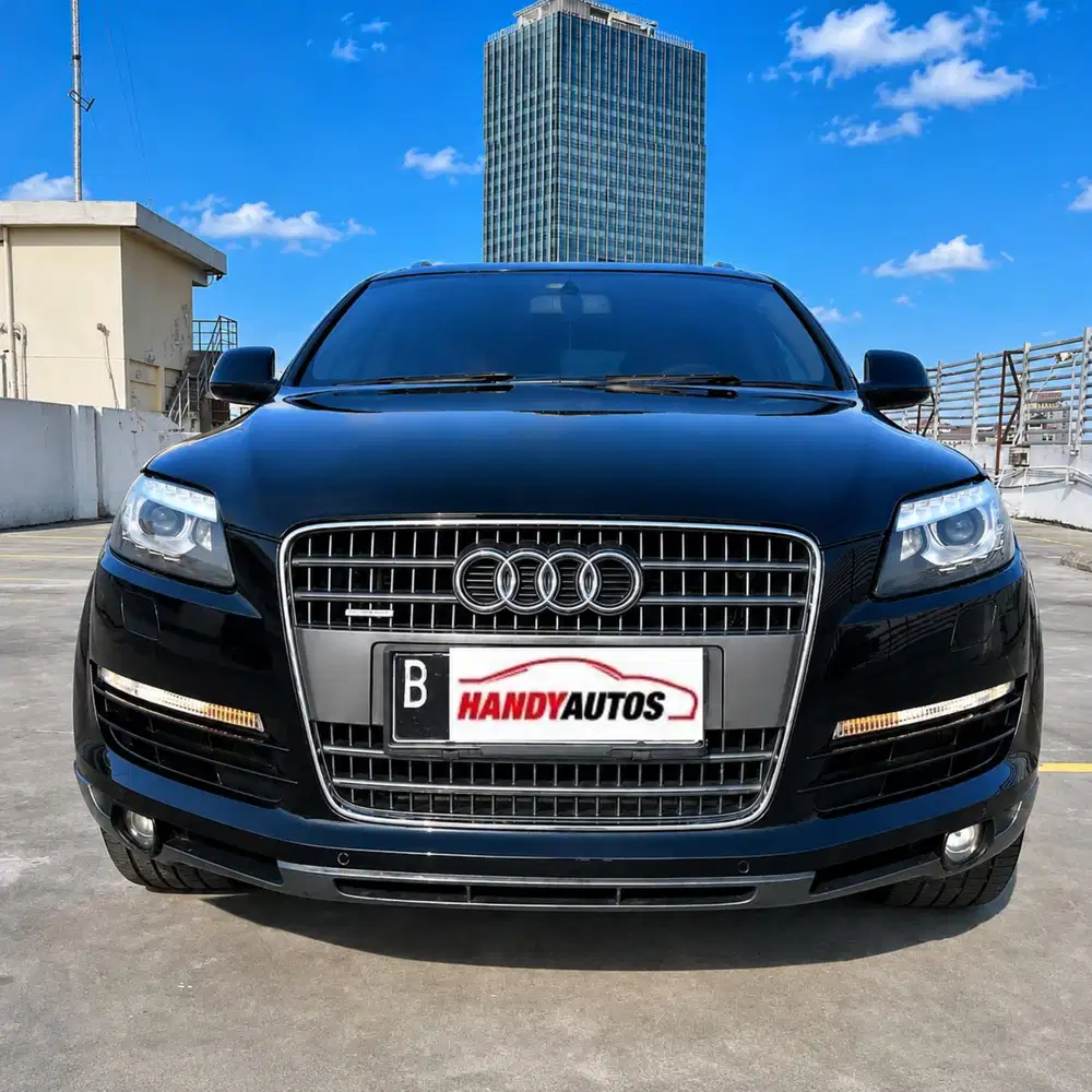 Audi Q7 3.0 2013 Facelift 7 Seater Sunroof