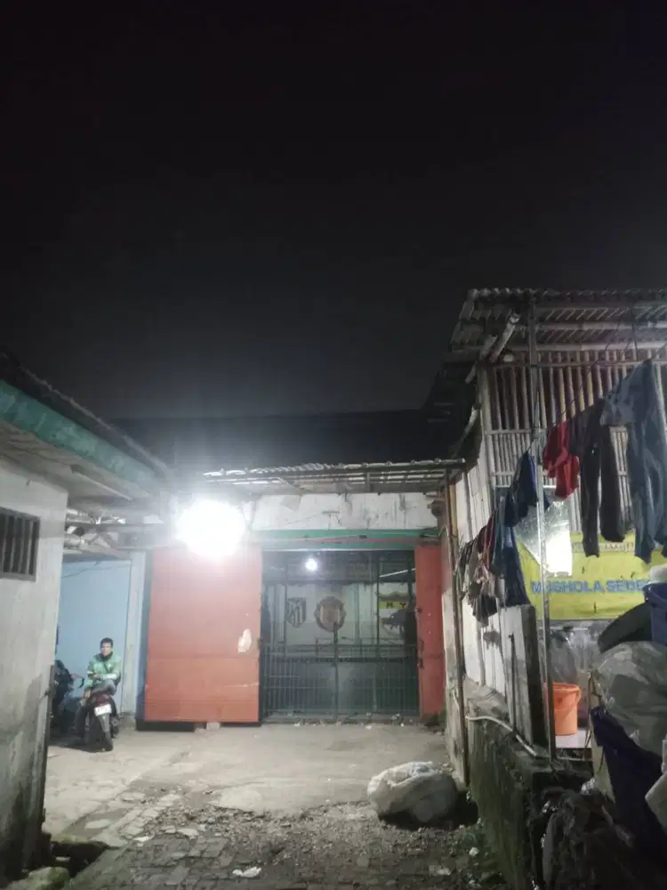 Disewakan Gudang (lapangan Futsal) di Bondongan atau Jalan Pahlawan