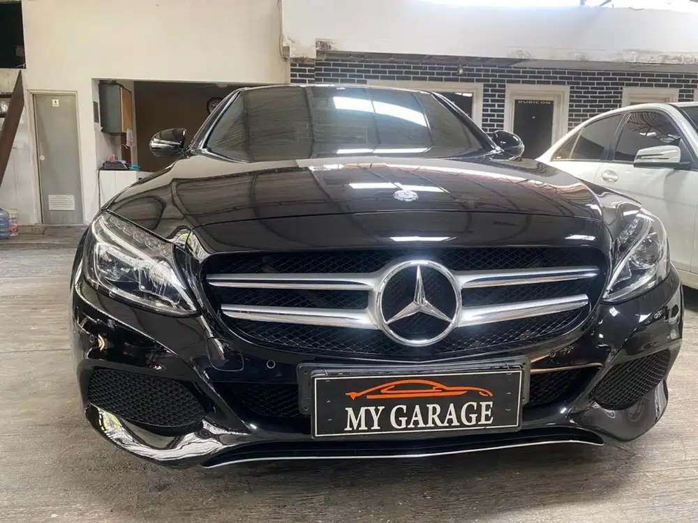 C 200 AVG 2016 Hitam Interior Hitam Full Original a/n Pribdi