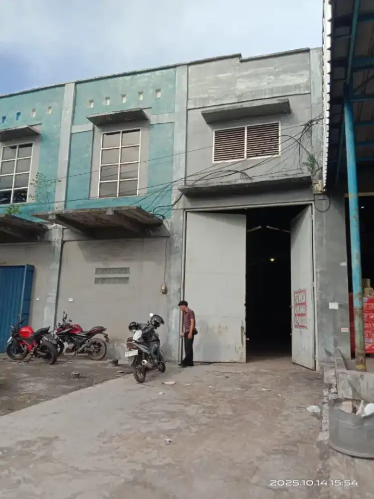 Disewakan pergudangan Palembang star1