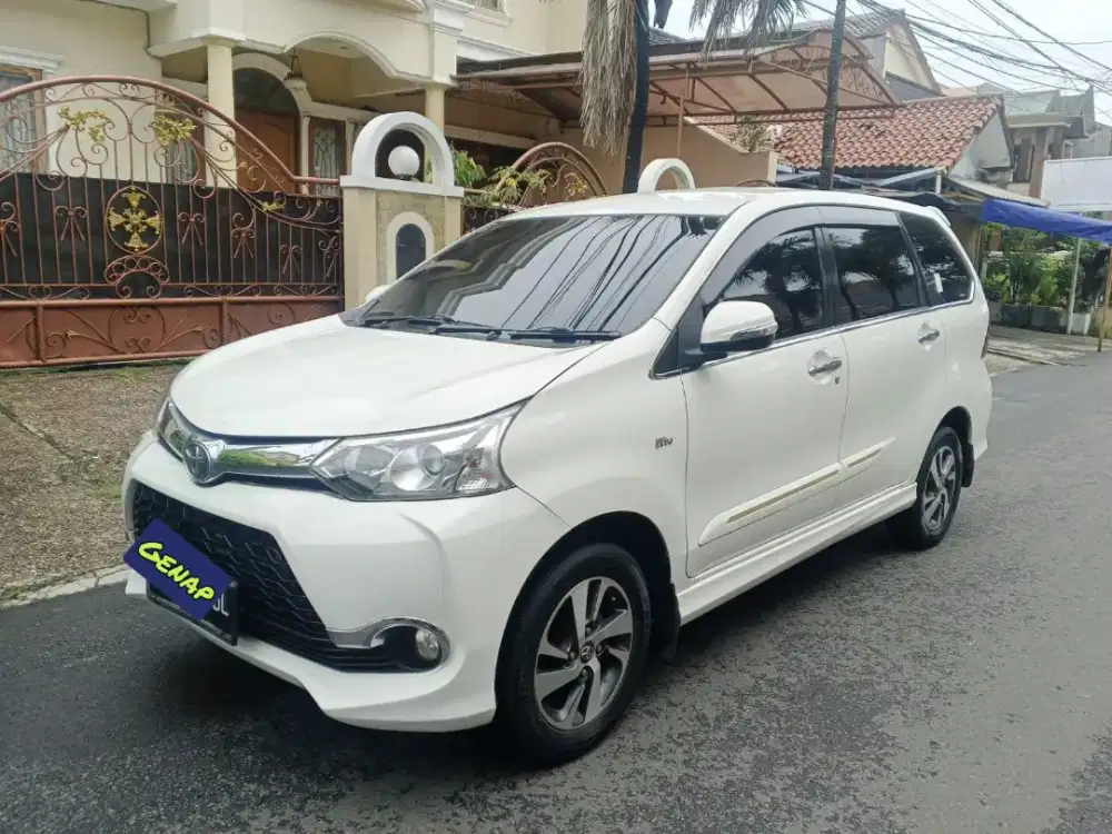 Veloz Matic Putih 2016 1.5 Terlaris Murah Siap Pakai