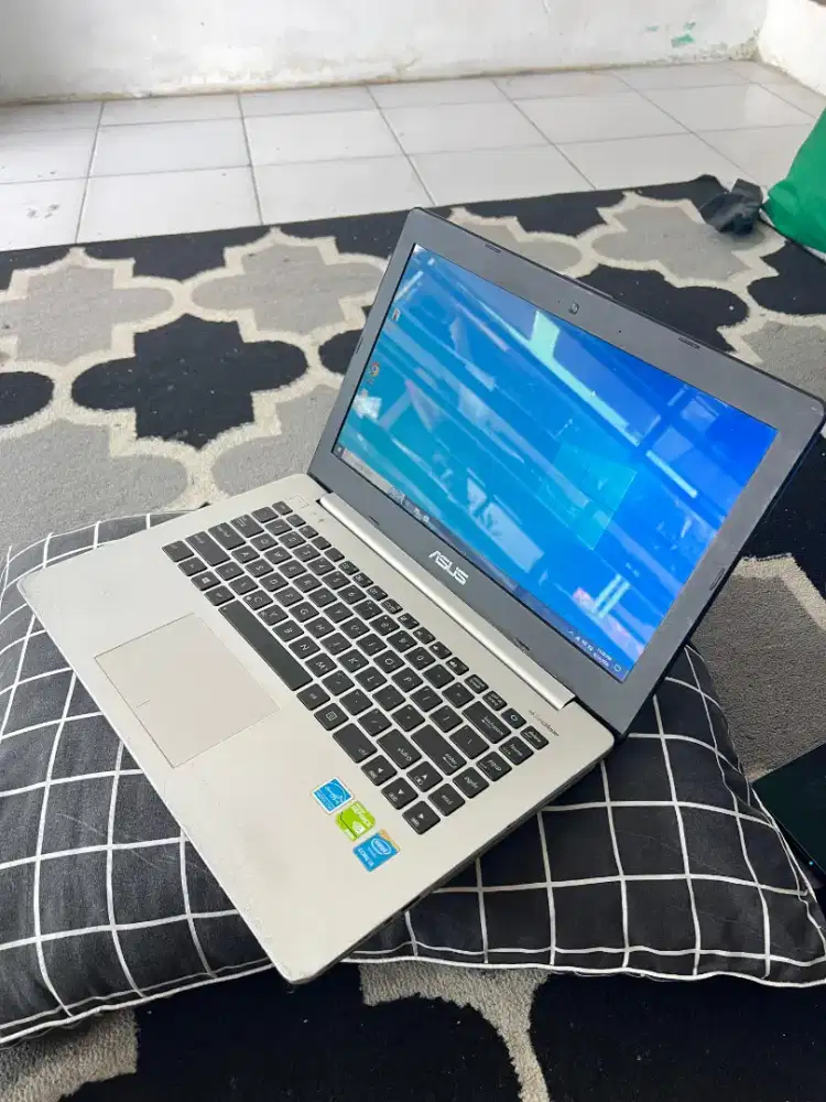 *No.16*

DIJUAL LAPTOP ASUS X45il SERIES