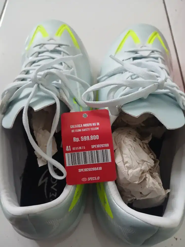 Sepatu futsal specs