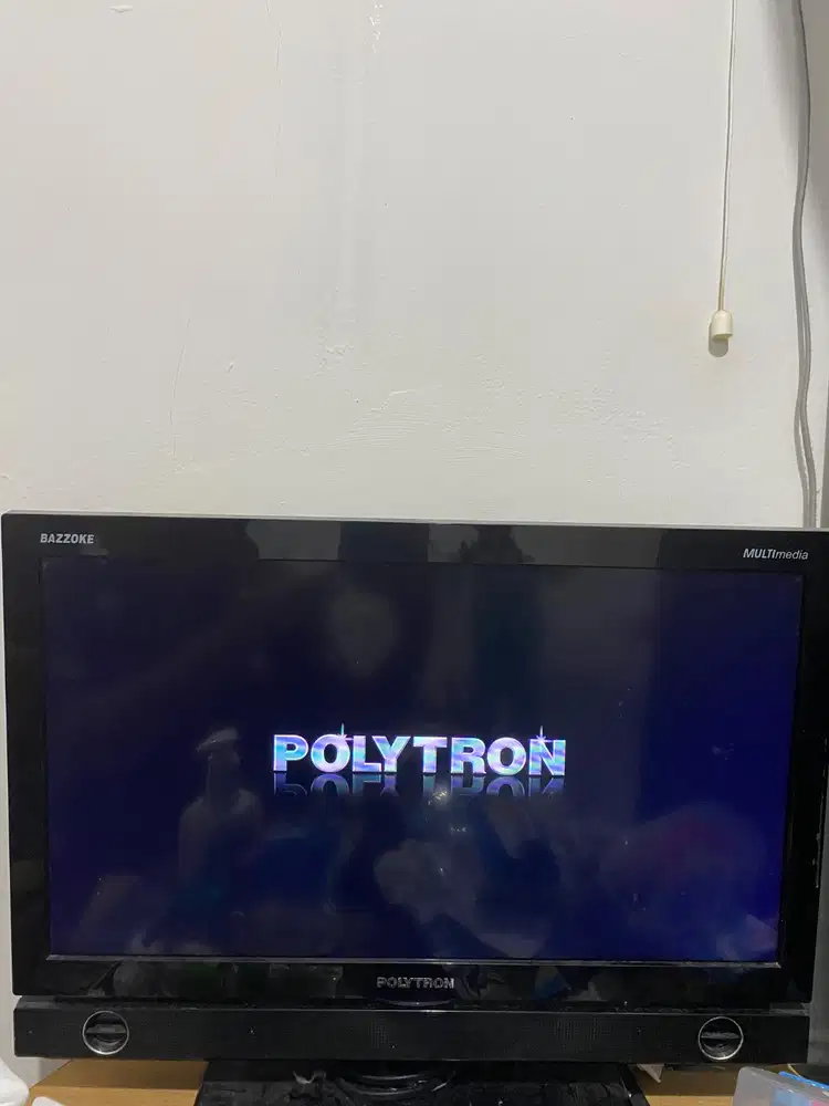 TV Polytron Flat