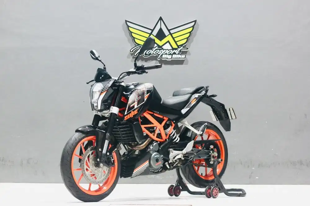 KTM Duke 250 ABS like new CBR 250 Z250 MT25 versys 250