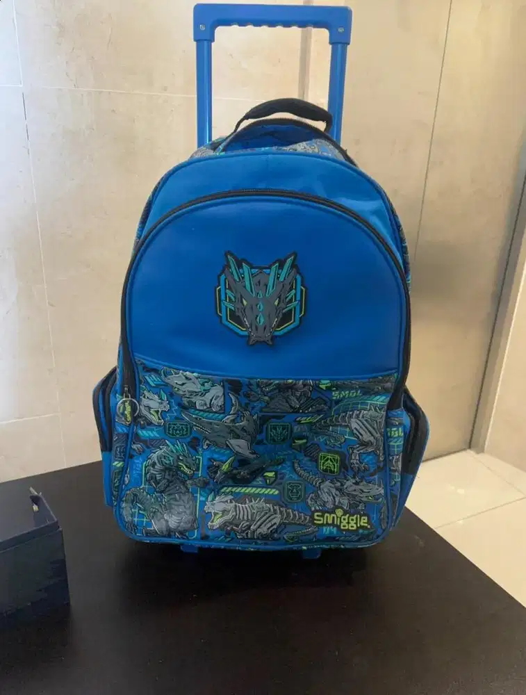 Smiggle trolley bag blue vvgc