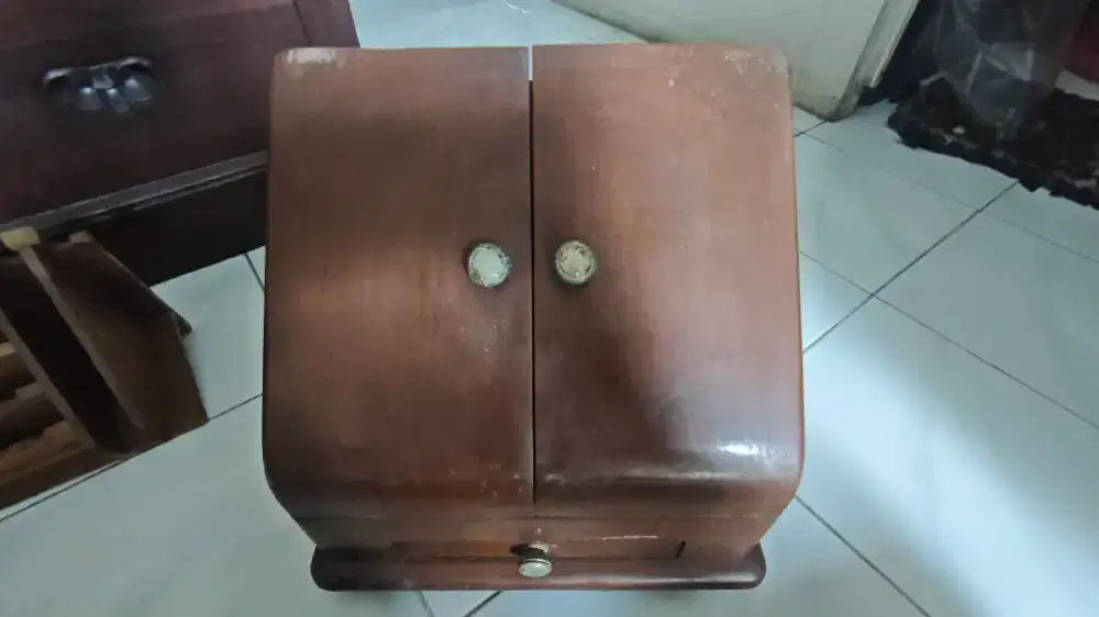 Kotak jati antik