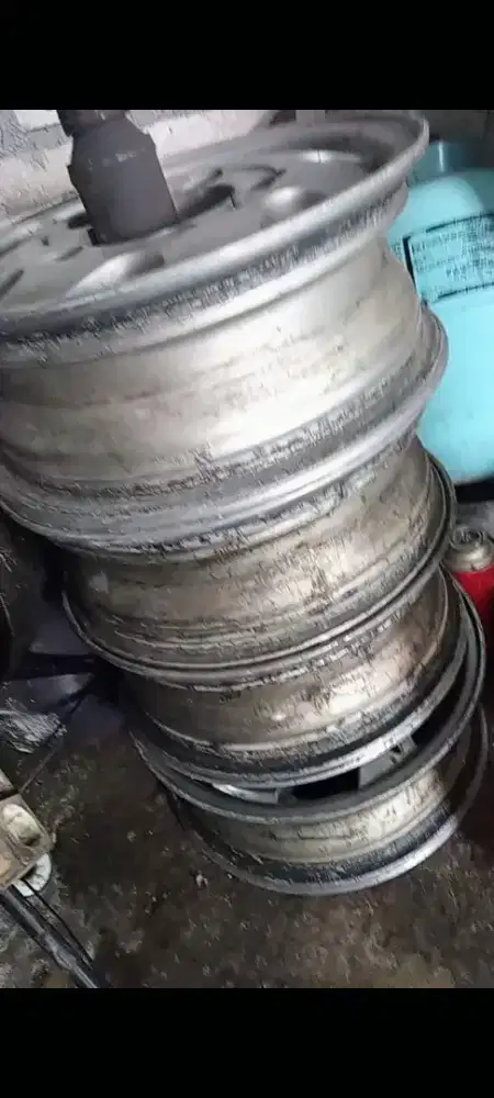 Jual velg bekas butuh cepat