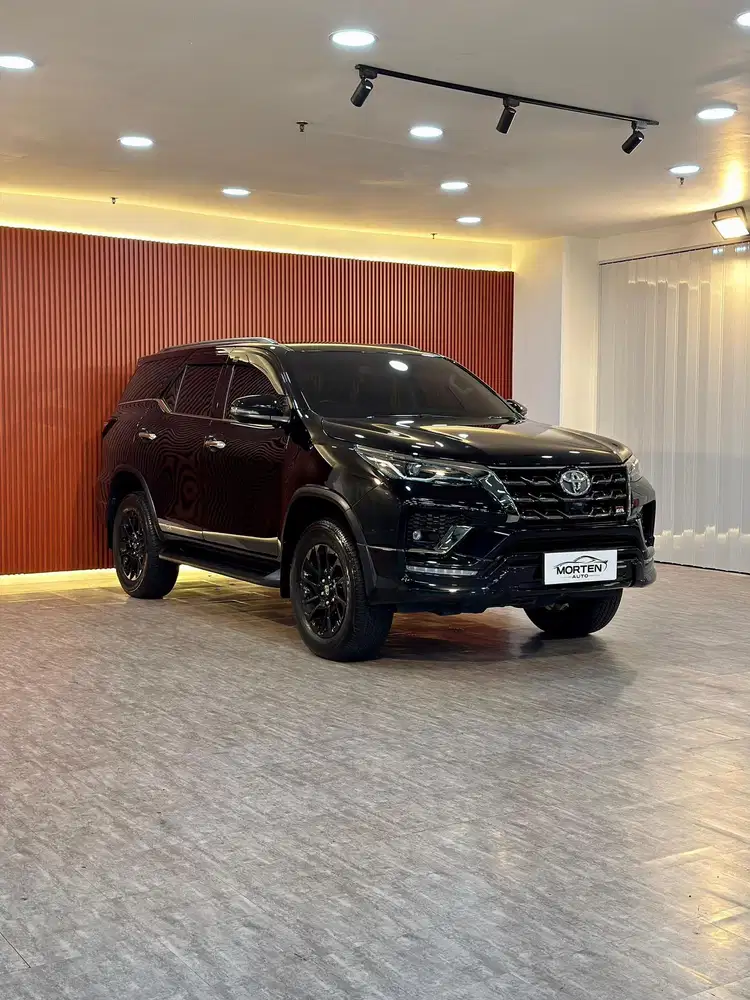 Fortuner 2.8 VRZ GR Sport 2023 odo 20 Ribuan