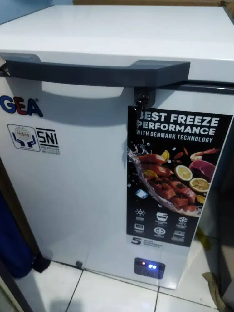Jual Freezer GEA 100L like new