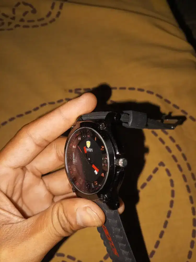 Jam tangan pria