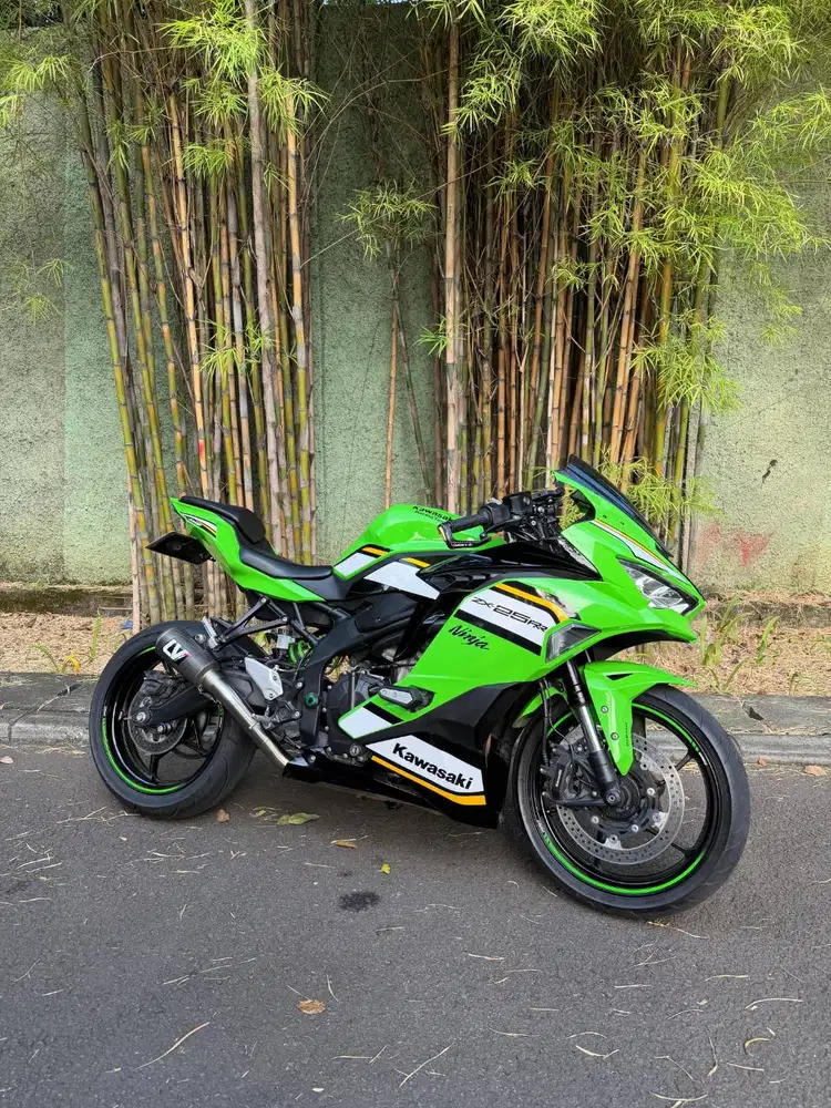 Jual Kawasaki ZX25RR KRT EDITION tahun 2025 Spidometer 10990
