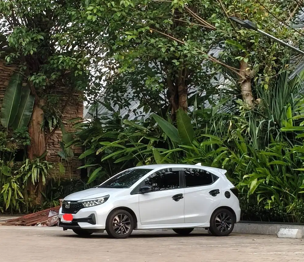 Honda Brio Rs CVT 2026 Putih White 2025 2027 Brio RS CVT