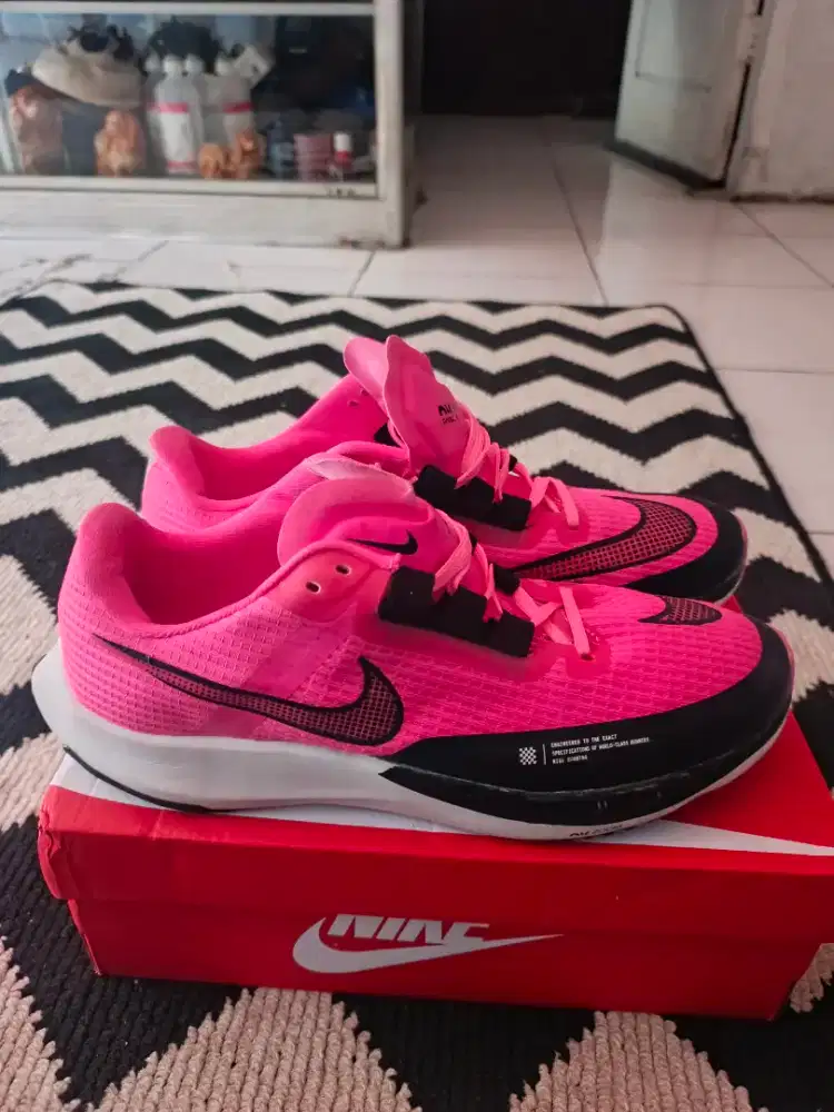 Sepatu lari Nike Air Zoom Rival Fly 3 size 44 bekas pakai like new