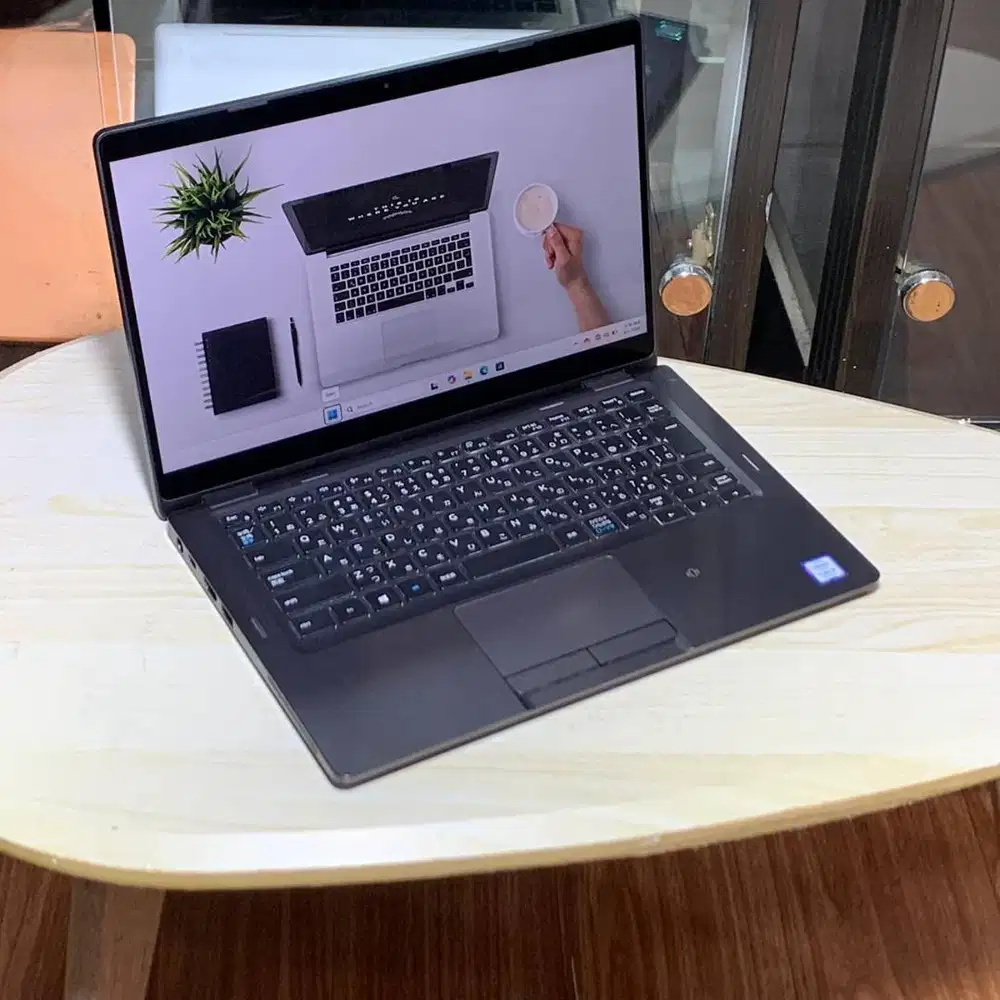 Laptop Dell Latitude 5300 2-in-1 Toucscreen Corei5-8365U SSD Backlight
