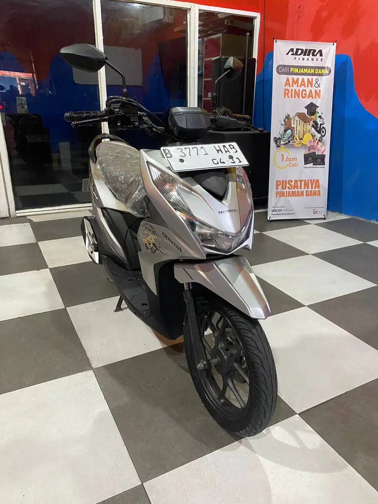 ( DP 1 Juta ) Honda Beat Street 2021