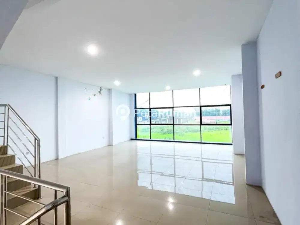 DISEWAKAN GEDUNG 3 IN 1 JALAN WILIAM ISKANDAR PASAR V KOMPLEK MMTC (RICHARD)