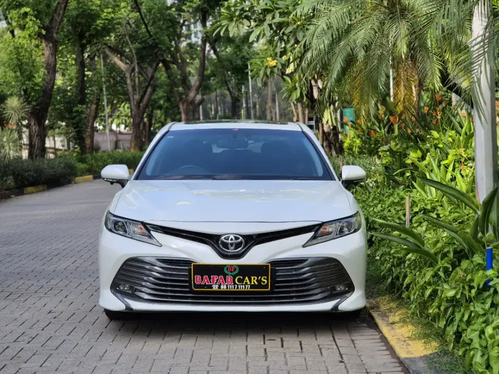 Toyota Camry 2.5 V 2021 Putih