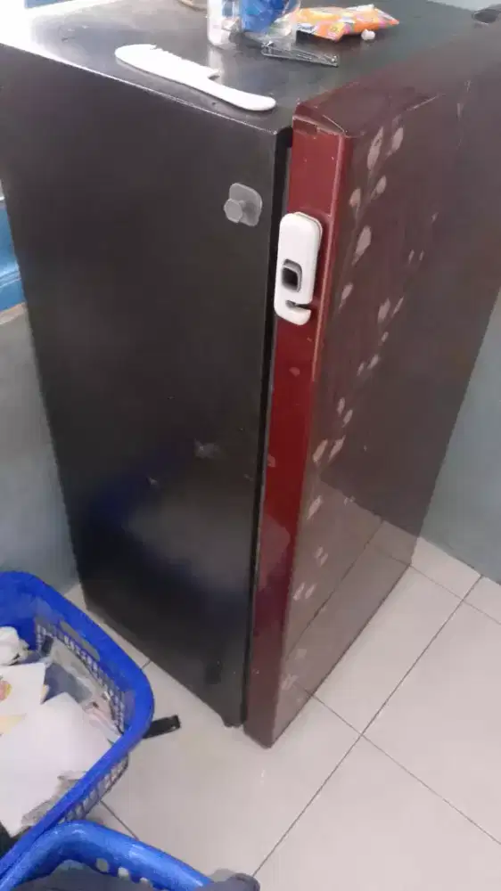 Kulkas 1 pintu merk sharp