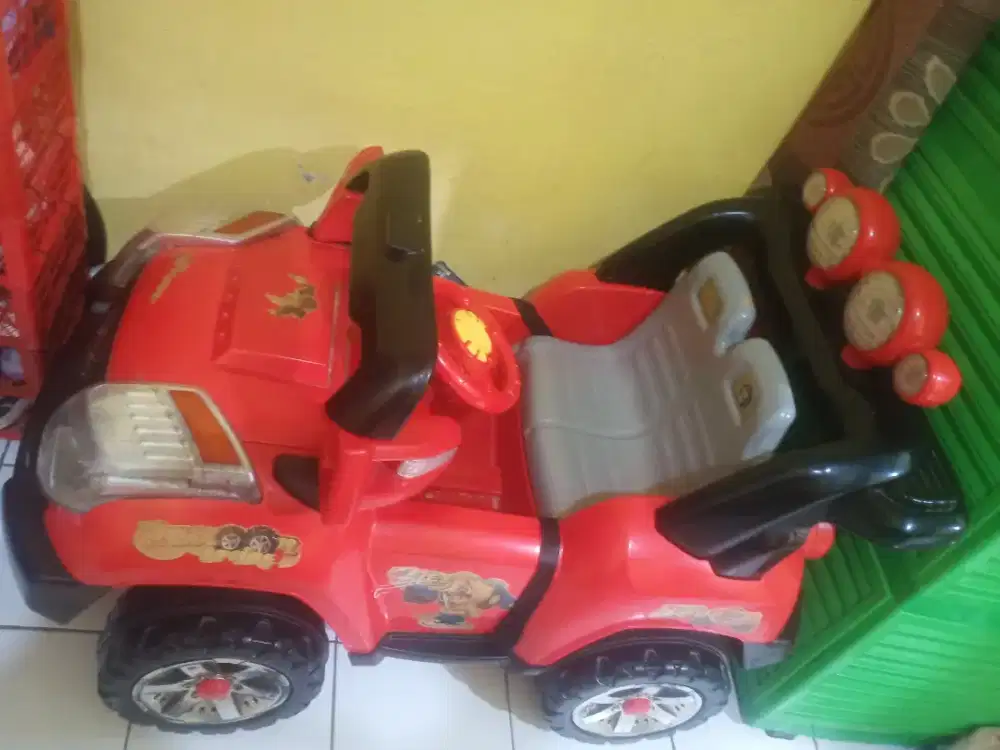 mobil aki besar