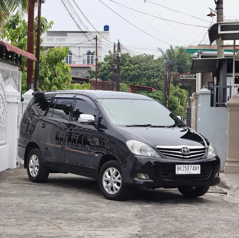 Toyota Kijang Innova 2.0 G Manual 2010/2011 (Bensin)