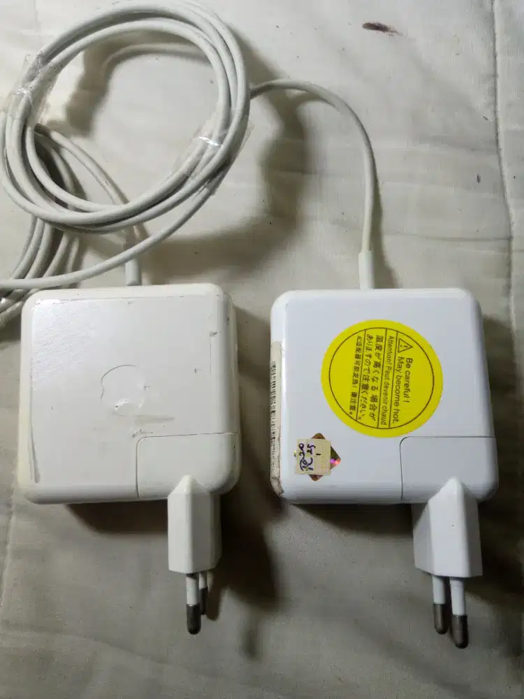 Di jual 2 buah Charger mcbook air/pro MagSafe 2 type-T