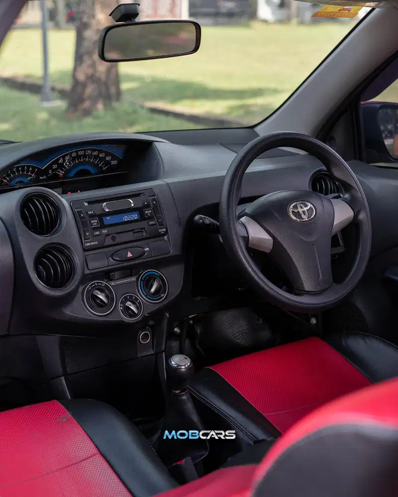 ETIOS VALCO E MT 2016 • LOW KM •