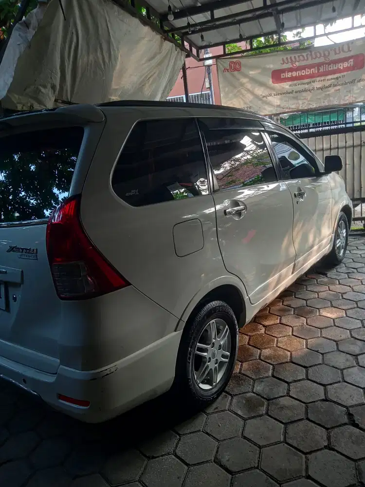 Daihatsu Xenia 2011 Bensin