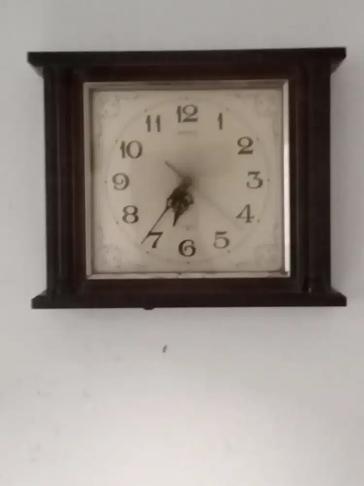Jam Dinding Seiko