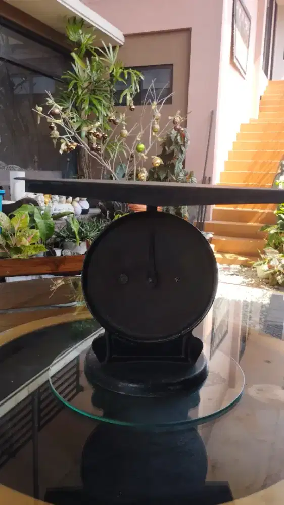 Timbangan paket kantor Pos
