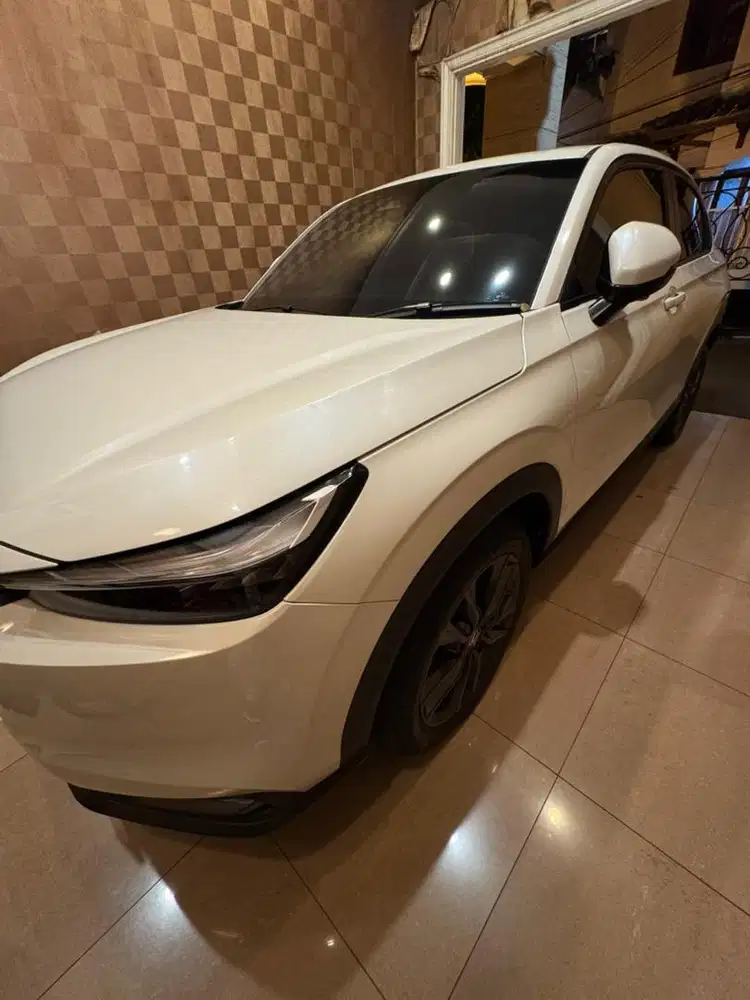 Dijual Honda HRV 2025nik baru pake 2 bulan km5000 mulis sempurna