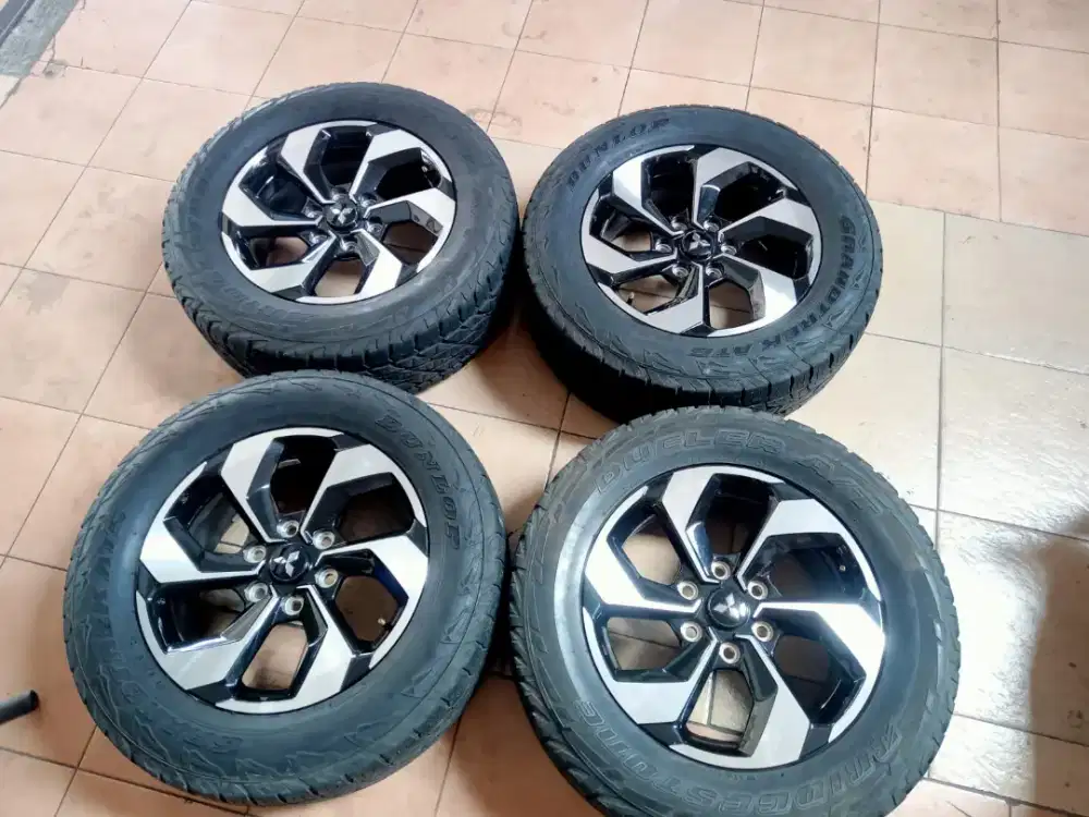 Velg ori pajero new 2025  ring 18
Lokasi depok + ban 265 60 18