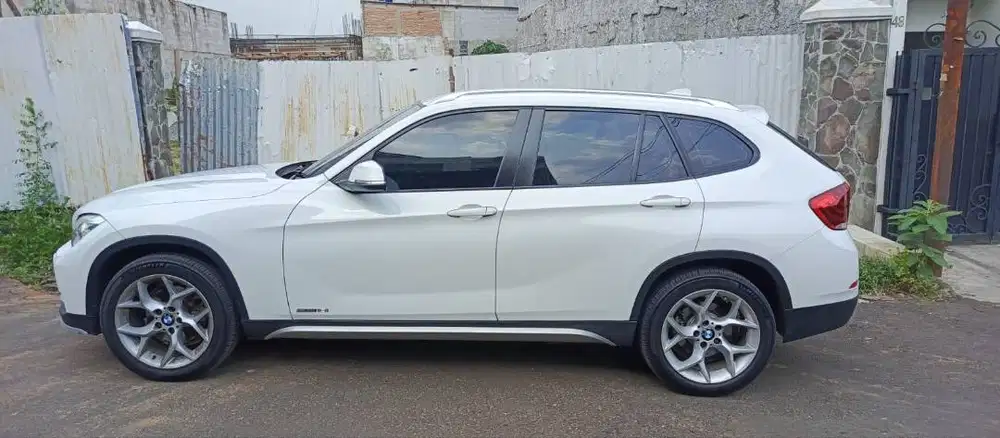 BMW X1 sDrive 1.8i AT 2015 Putih Metalik | Pajak Panjang | Siap Pakai
