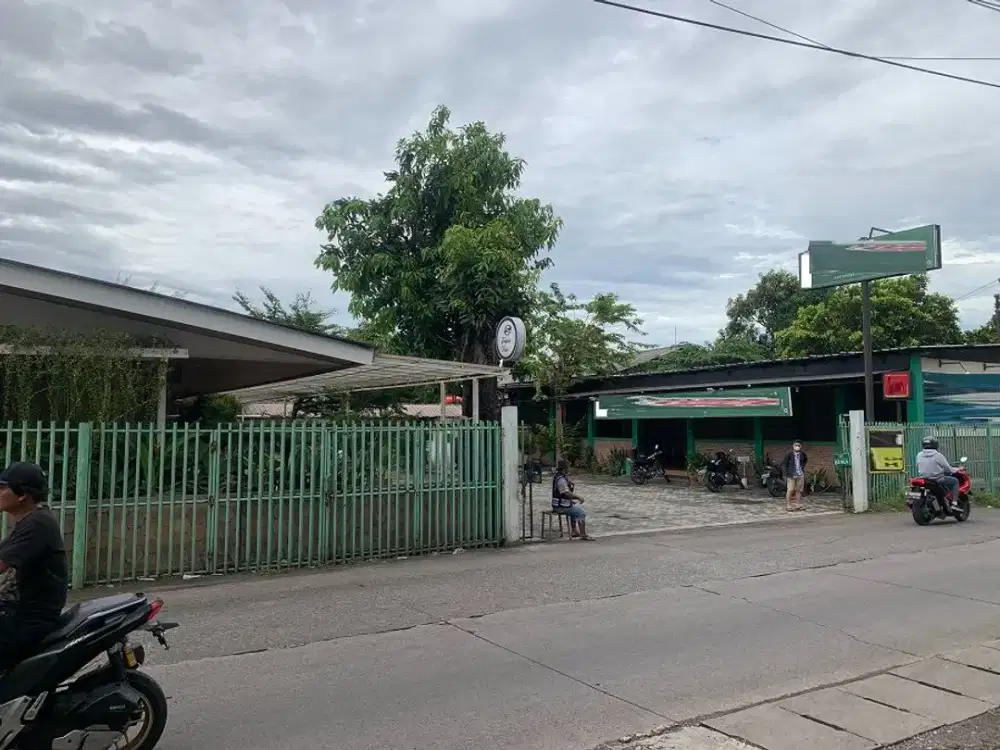 Tanah Usaha Pinggir Jalan Raya 1.730 m2 SHM IMB, Lokasi Strategis Dekat Pusat Kuliner Perumnas 3