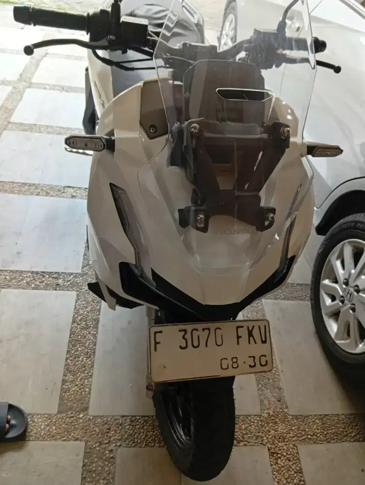 ADV 2025 CBS Putih
