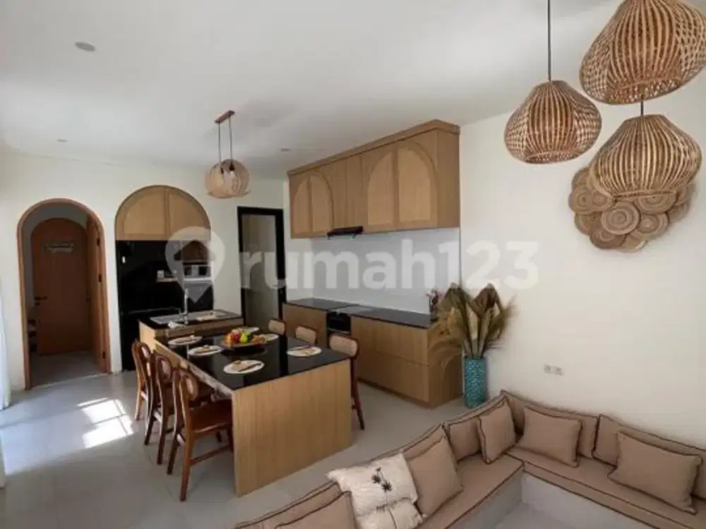 Mediteranian 3 Beds Villa In Kerobokan For Rent