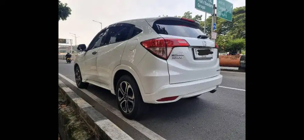 (KM 79 RB AN) honda HrV Prestige # avanza innova